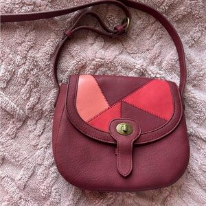 Universal Thread Women’s Red and Pink Crossbody Bag